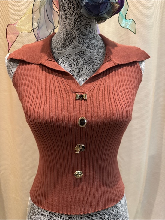 None Sweaters - Chanel Knit Rust Color Sweater Removable Buttons